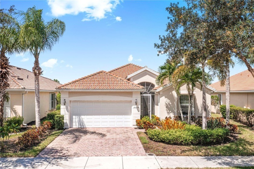 NEW LOWER PRICE - MOVE-IN READY AND PRICED TO SELL! Fully - Beach Home for sale in Bonita Springs, Florida on Beachhouse.com