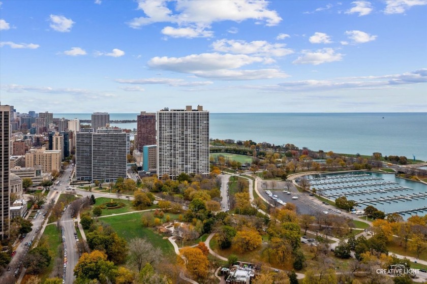 The. Most. Amazing. Views. Northeast corner unit has panoramic - Beach Home for sale in Chicago, Illinois on Beachhouse.com