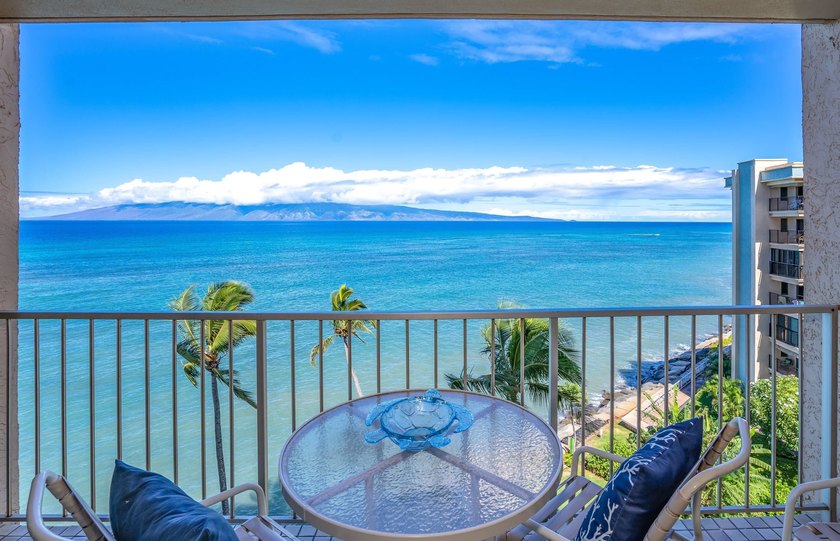 It is all about the views. This 7th floor 1 bedroom, 1 bathroom - Beach Condo for sale in Lahaina, Hawaii on Beachhouse.com