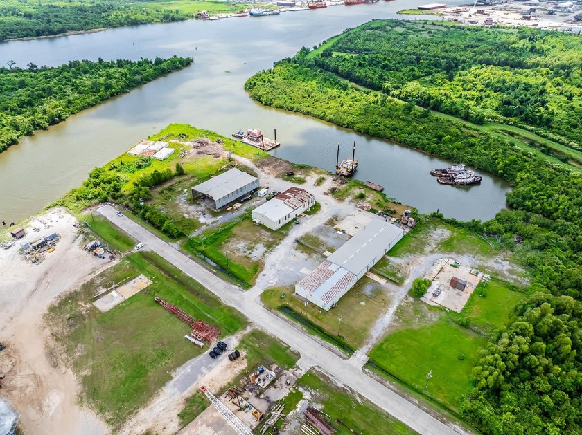 Exceptional commercial/industrial opportunity situated on - Beach Commercial for sale in Houma, Louisiana on Beachhouse.com