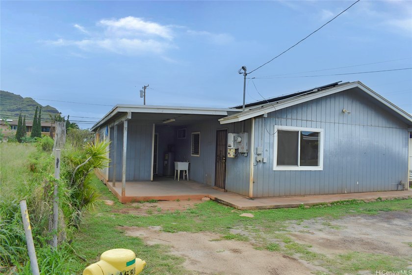 Single Family Dwelling for under $450k!! Close to beaches yet on - Beach Home for sale in Waianae, Hawaii on Beachhouse.com