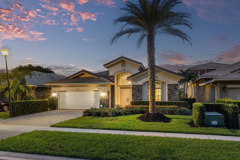 Step inside this beautifully kept home and be surprised!! - Beach Home for sale in Palm Beach Gardens, Florida on Beachhouse.com