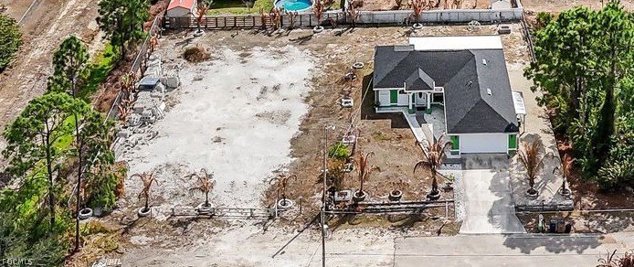 rare find combine this lot with the lot next door for a half an - Beach Home for sale in Lehigh Acres, Florida on Beachhouse.com
