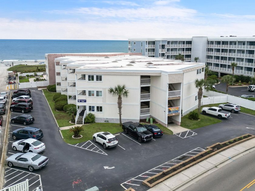 Beautifully maintained and tastefully updated 2-bedroom, 2-bath - Beach Condo for sale in Myrtle Beach, South Carolina on Beachhouse.com