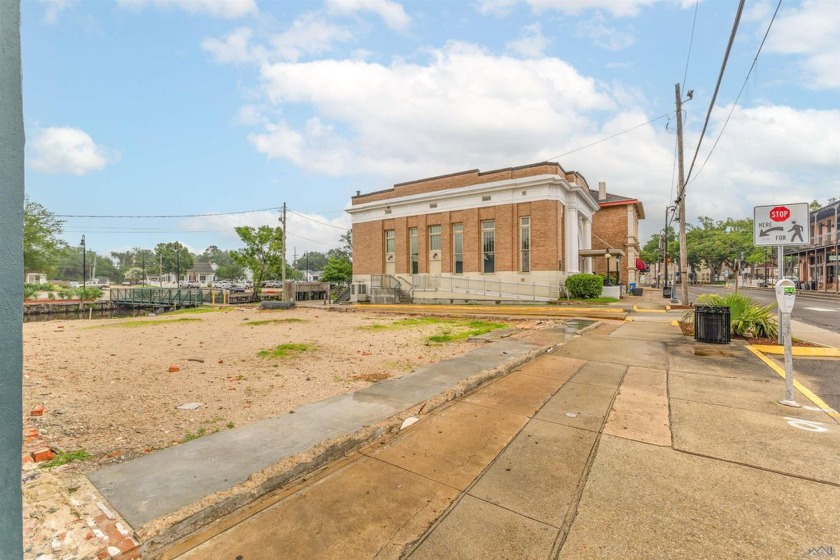 PRIME location in downtown Houma is for sale! This lot is - Beach Lot for sale in Houma, Louisiana on Beachhouse.com