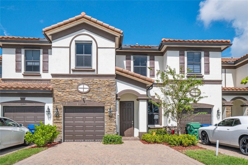 Modern and spacious 4 bd / 2.5 ba townhome at the highly - Beach Home for sale in Miami, Florida on Beachhouse.com