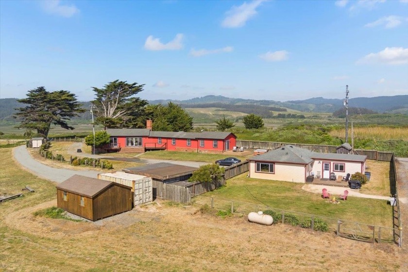 Imagine waking up to the stunning expanse of the Pacific Ocean - Beach Home for sale in Pescadero, California on Beachhouse.com