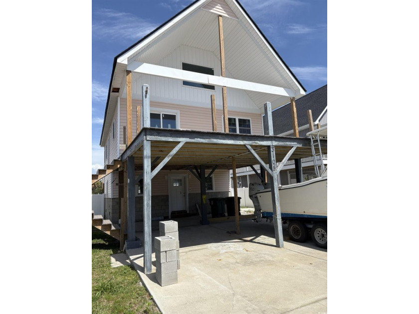 Contractor's Dream! Investor's Opportunity! Located just one - Beach Home for sale in North Myrtle Beach, South Carolina on Beachhouse.com