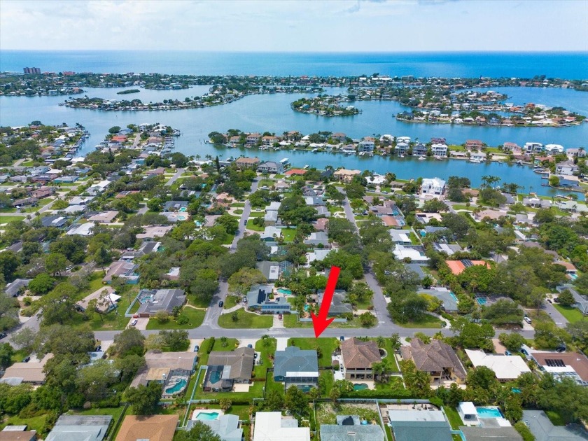 BACK-ON MARKET - BUYERS WERE NOT ABLE TO SECURE FINANCING - Beach Home for sale in Largo, Florida on Beachhouse.com