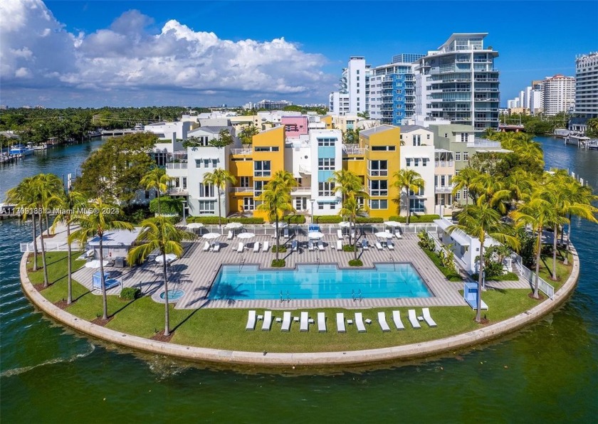 Stunning 3 bedroom, 3.5 baths modern apartment in private and - Beach Condo for sale in Miami Beach, Florida on Beachhouse.com