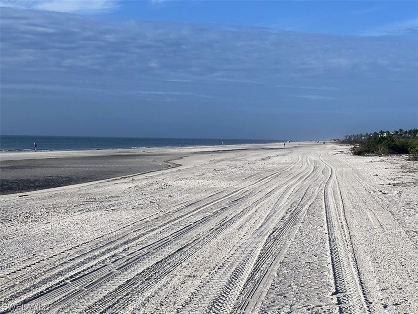 Only a few steps to a beautiful beach. Don't miss this rare - Beach Condo for sale in Sanibel, Florida on Beachhouse.com