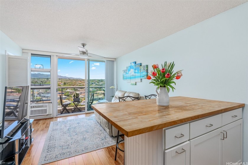 BEAUTIFUL, REMODELED & SUPER CUTE 1bed/1bath featuring AMAZING - Beach Condo for sale in Waipahu, Hawaii on Beachhouse.com