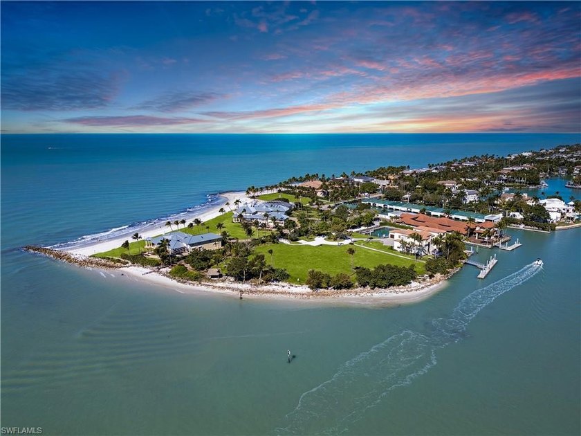 Gordon Pointe. The most unique, exceptional offering in Florida - Beach Home for sale in Naples, Florida on Beachhouse.com