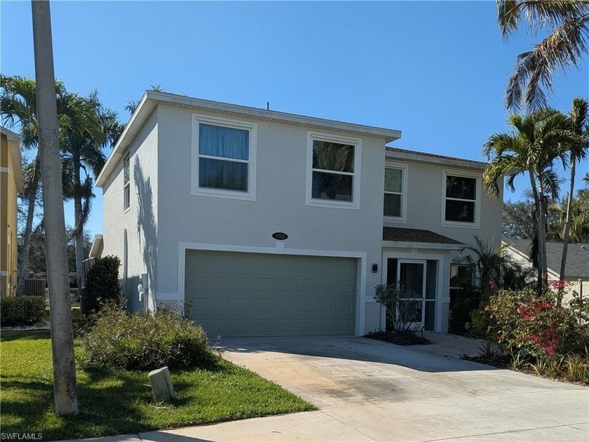 Welcome to this beautiful home in the heart of Naples! This - Beach Home for sale in Naples, Florida on Beachhouse.com