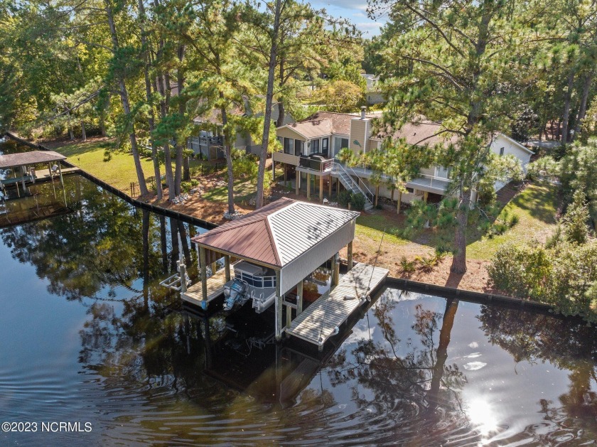 This upgraded River Bend waterfront home boasts several - Beach Home for sale in New Bern, North Carolina on Beachhouse.com