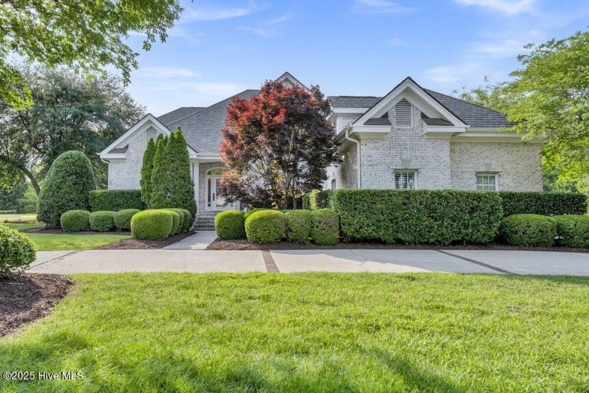 Perfectly situated on a prominent corner lot in the heart of - Beach Home for sale in Wilmington, North Carolina on Beachhouse.com