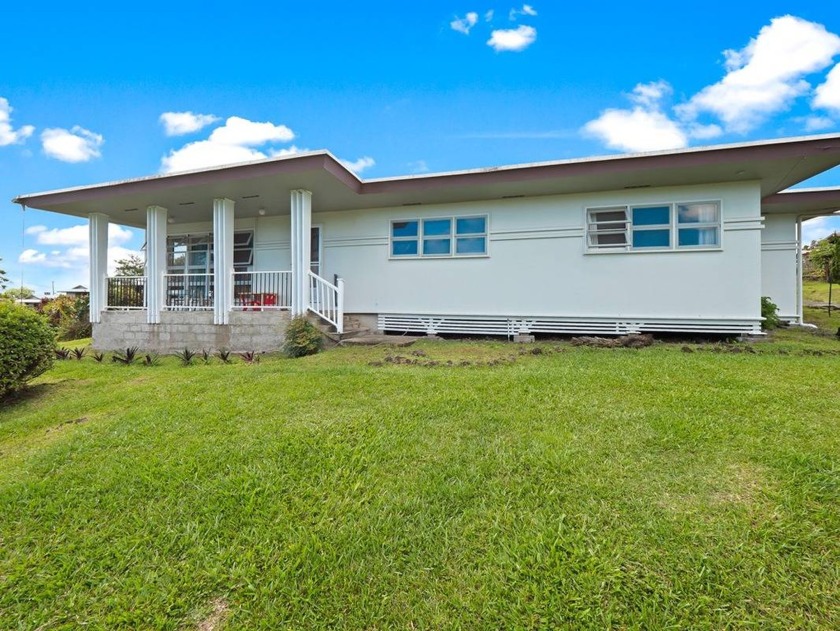 Welcome to this quintessential Hilo gem, a 1953 single-level - Beach Home for sale in Hilo, Hawaii on Beachhouse.com