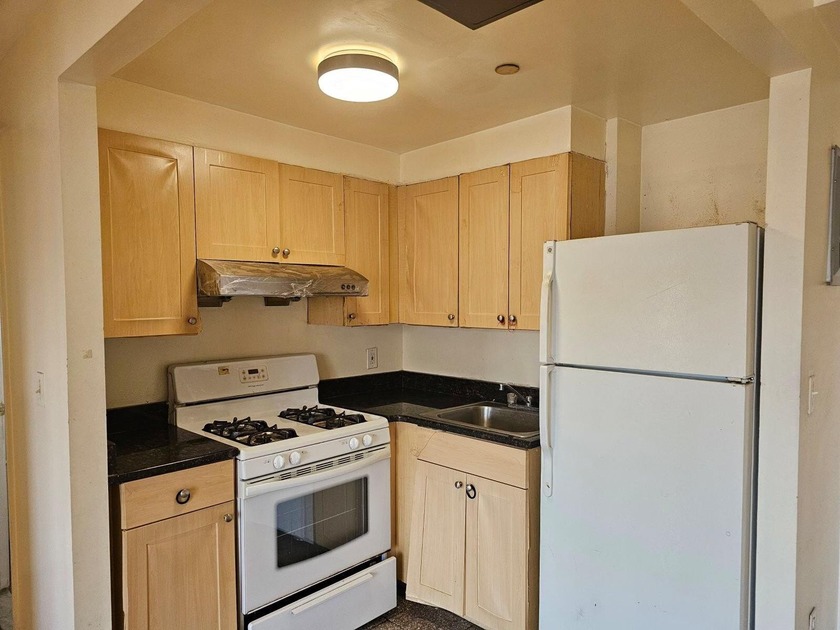 Very Sunny & Lovely 6th Floor Condo features LR, KIT, 2 Bedrooms - Beach Condo for sale in Flushing, New York on Beachhouse.com