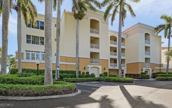 Panoramic Lake and Golf Course Views through Floor to Ceiling - Beach Condo for sale in Fort Myers, Florida on Beachhouse.com