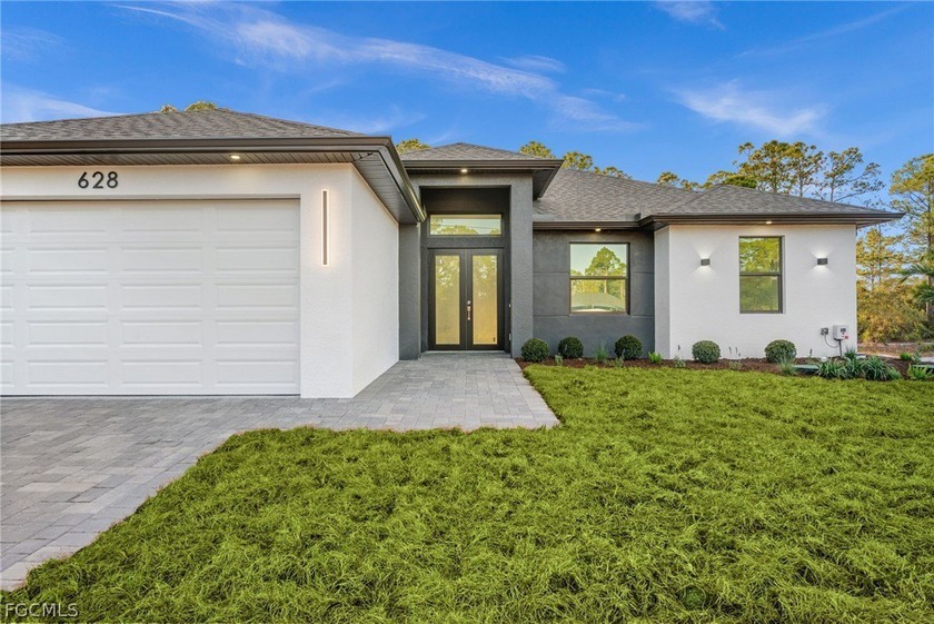 *****SELLER IS OFFERING $10K FOR CLOSING COSTS*** READY TO MOVE - Beach Home for sale in Lehigh Acres, Florida on Beachhouse.com