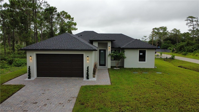 Welcome to your dream home in Lehigh Acres! This beautiful - Beach Home for sale in Lehigh Acres, Florida on Beachhouse.com
