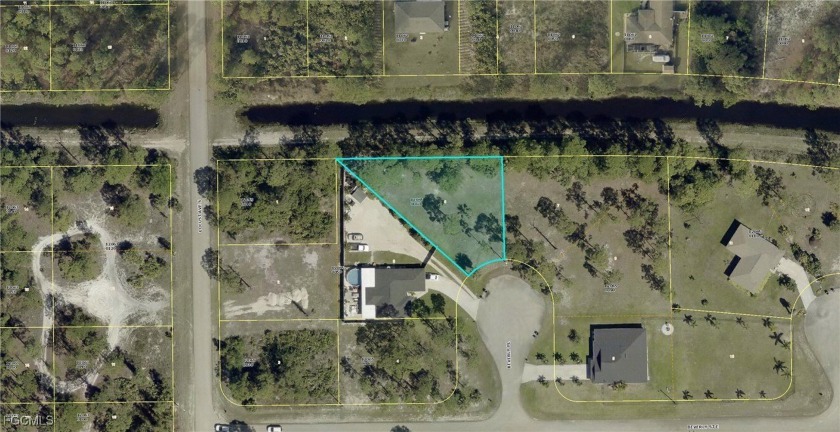 This is an awesome location if you are planning on investment in - Beach Lot for sale in Lehigh Acres, Florida on Beachhouse.com