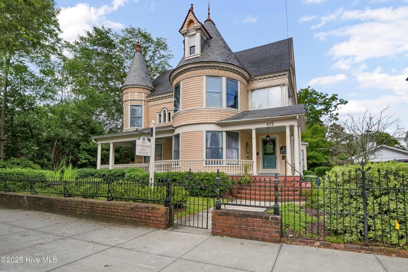 Nestled in the heart of Wilmington's Historic District, this - Beach Home for sale in Wilmington, North Carolina on Beachhouse.com