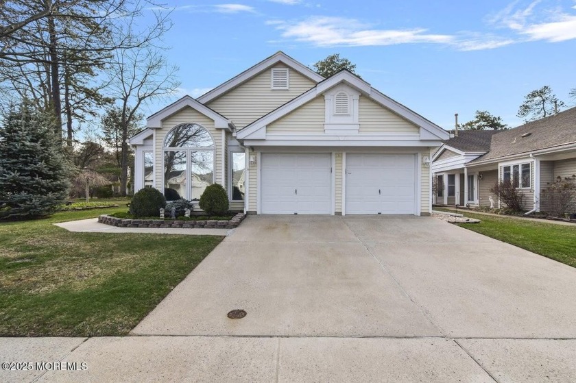 Discover the charm of Greenbriar Woodlands! An exclusive 55+ - Beach Home for sale in Toms River, New Jersey on Beachhouse.com