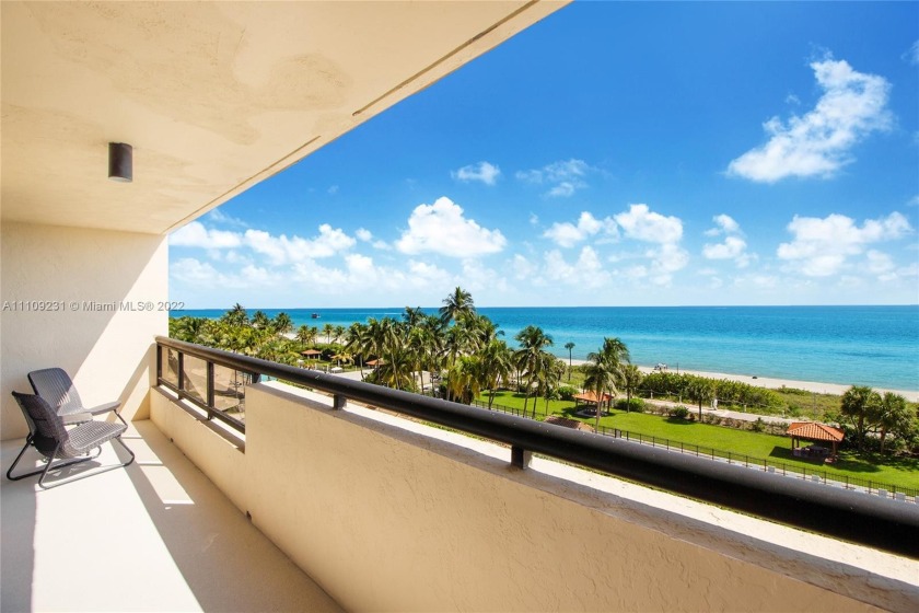 DIRECT OCEANFRONT UNIT WITH MILLION DOLLAR VIEW! FABULOUS - Beach Condo for sale in Miami Beach, Florida on Beachhouse.com