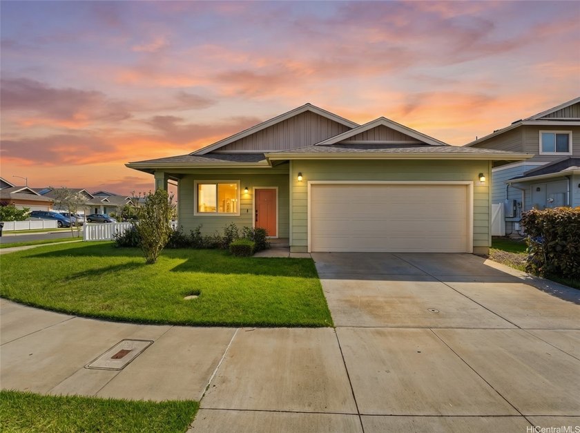 Welcome home to 91-989 Puepue St! This RARELY available LARGE - Beach Home for sale in Ewa Beach, Hawaii on Beachhouse.com