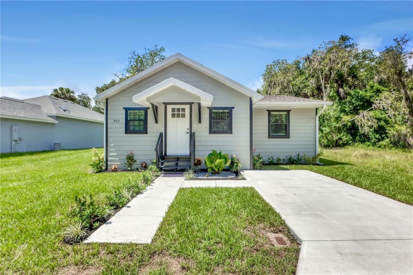 PRICED BELOW APPRAISED VALUE! Location, Location, Location! - Beach Home for sale in New Smyrna Beach, Florida on Beachhouse.com