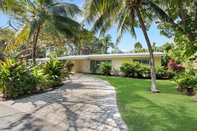 Welcome to your charming ground-level concrete home nestled in - Beach Home for sale in Plantation Key, Florida on Beachhouse.com