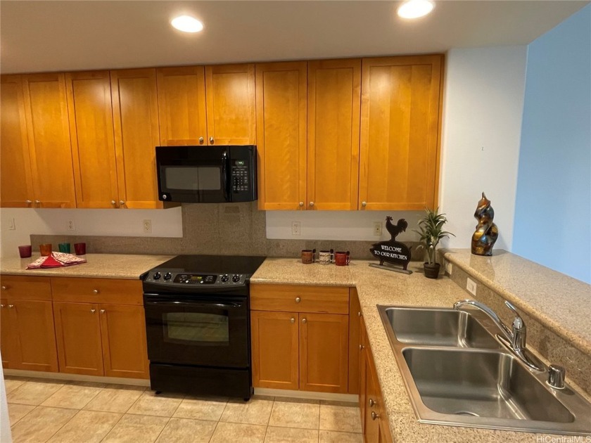 BRAND NEW AIR CONDITIONING was installed in this 2 bedroom, 2 - Beach Condo for sale in Honolulu, Hawaii on Beachhouse.com