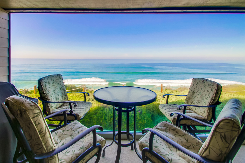 Panoramic Ocean Views , Elevator, 2 Parking Spaces, Pool & - Beach Vacation Rentals in Solana Beach, California on Beachhouse.com