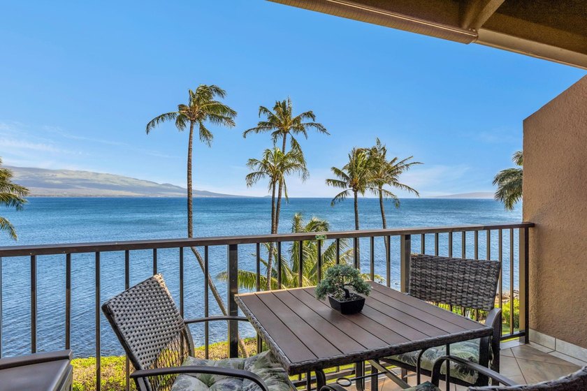 Welcome to Unit 412 at Maalea Banyans--an inviting 2 Bedroom 2 - Beach Condo for sale in Wailuku, Hawaii on Beachhouse.com
