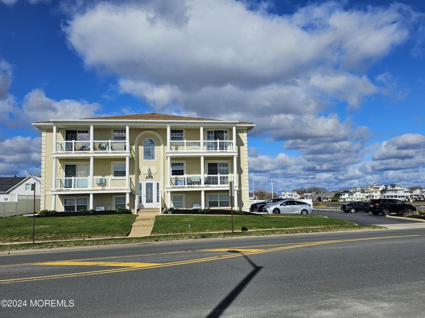 Fantastic Ocean Views. 2nd floor studio with sliders to Balcony - Beach Condo for sale in Avon By The Sea, New Jersey on Beachhouse.com