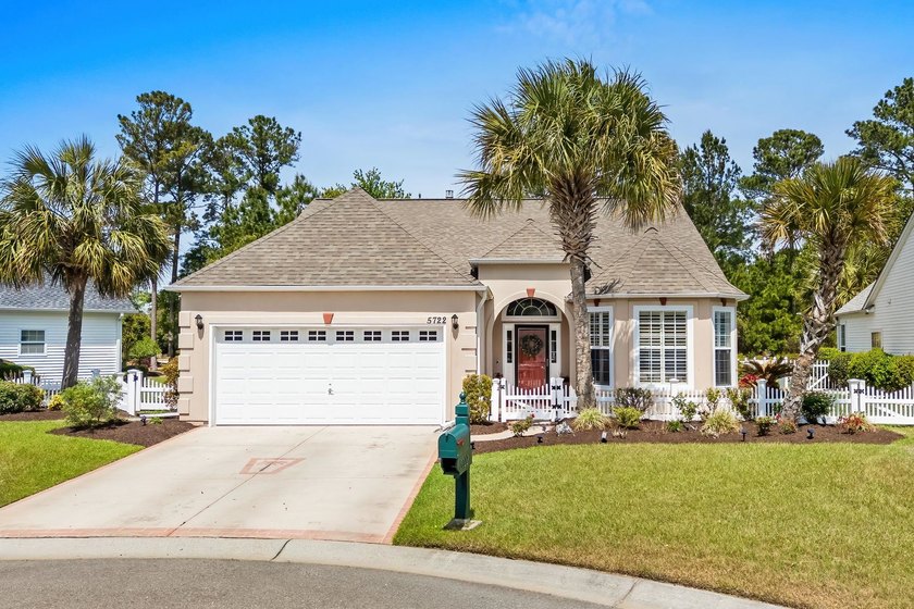 This beautifully updated 4-bedroom, 3-bathroom single-level home - Beach Home for sale in North Myrtle Beach, South Carolina on Beachhouse.com