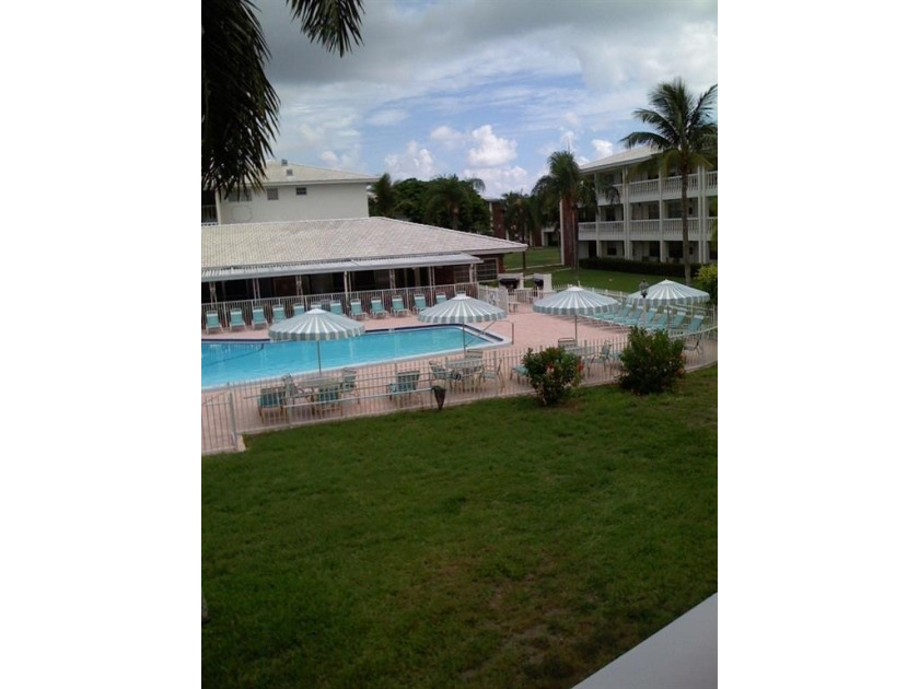 WOW--WHAT A GREAT OPPORTUNITY. PRICED BELOW SUGGESTED PRICE. 
 - Beach Condo for sale in Fort Lauderdale, Florida on Beachhouse.com