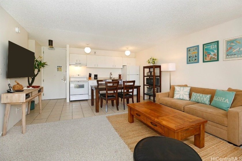 Prime 6th Floor Unit - Fully Furnished  Vacation Rental-Ready!
 - Beach Condo for sale in Honolulu, Hawaii on Beachhouse.com