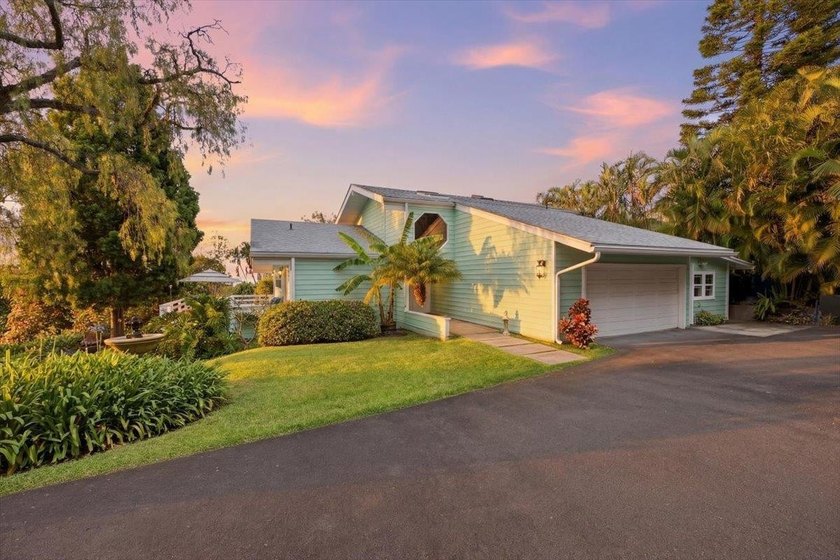 Experience the relaxed tropical lifestyle of lower Kula in this - Beach Home for sale in Kula, Hawaii on Beachhouse.com
