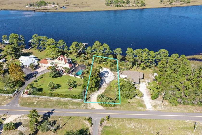 Wonderful riverfront lot conveniently located near the base of - Beach Lot for sale in Carabelle, Florida on Beachhouse.com