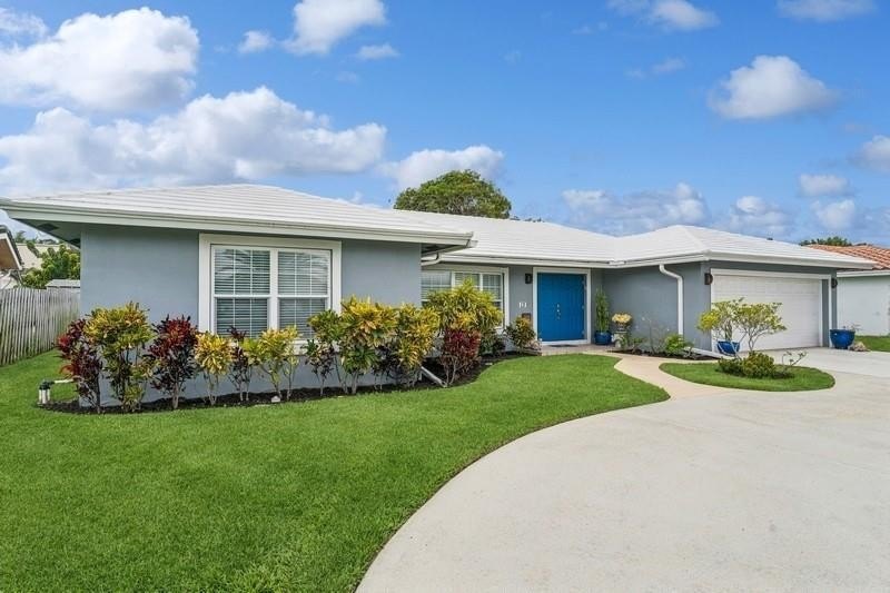 Discover the best of Little Harbor in this beautifully - Beach Home for sale in Deerfield Beach, Florida on Beachhouse.com