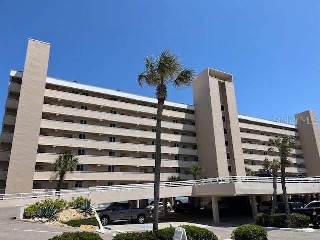Sixth floor oceanfront unit on a quiet no-drive stretch of Ponce - Beach Condo for sale in Ponce Inlet, Florida on Beachhouse.com