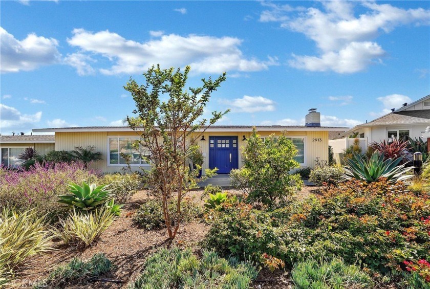 Welcome to Coastal Luxury! Nestled in the prestigious 55+ Bay - Beach Home for sale in San Clemente, California on Beachhouse.com