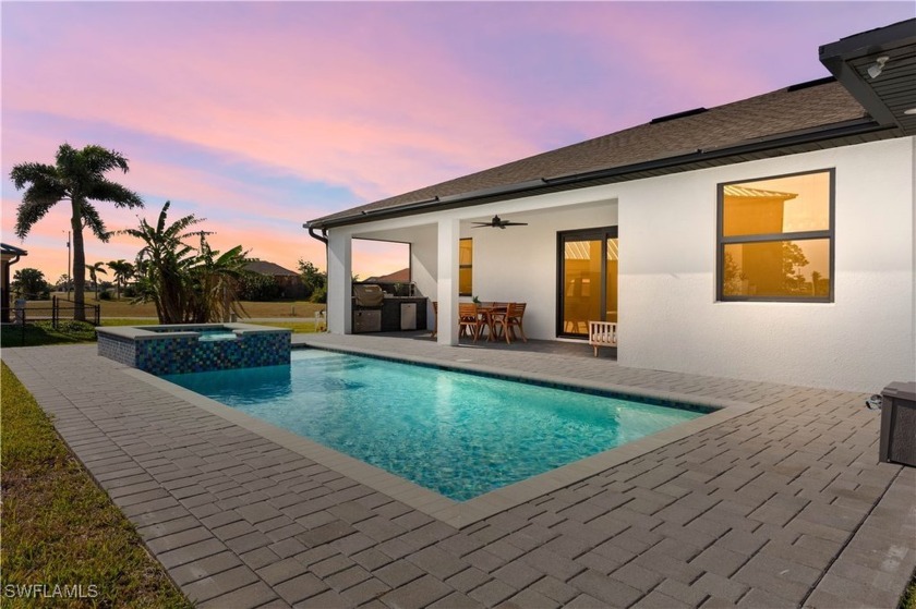 Luxurious, contemporary 4-bed, 3-bath WATERFRONT PROPERTY OFFERS - Beach Home for sale in Cape Coral, Florida on Beachhouse.com