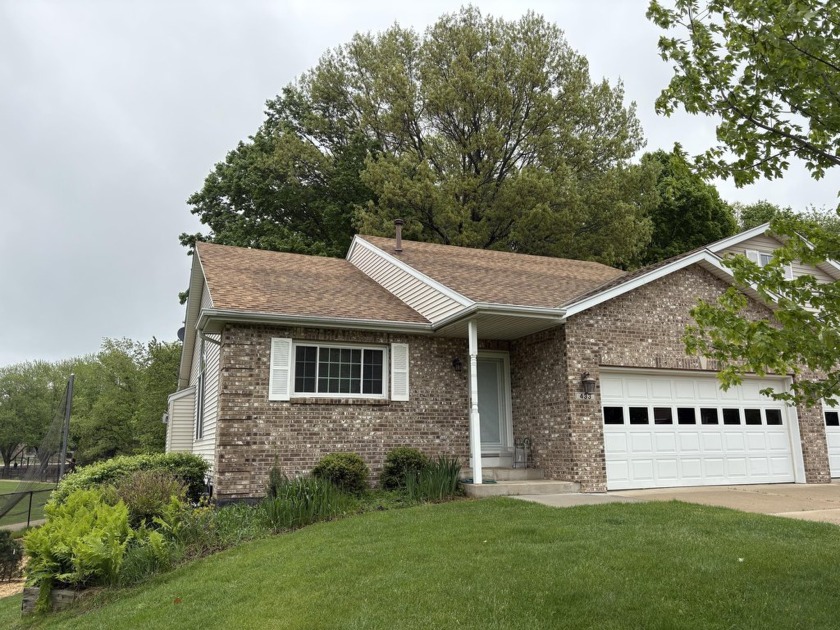 Contemporary Living Near Lake Michigan. This spacious 2,200 sq - Beach Condo for sale in Douglas, Michigan on Beachhouse.com