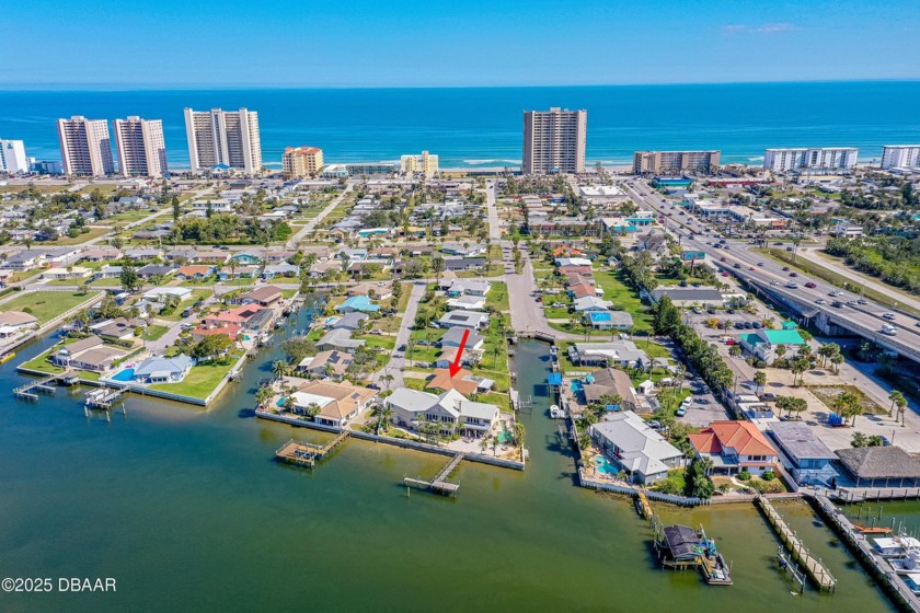 DIRECT WATERFRONT! BOATERS PARADISE! BRING THE BOAT! This - Beach Home for sale in Port Orange, Florida on Beachhouse.com