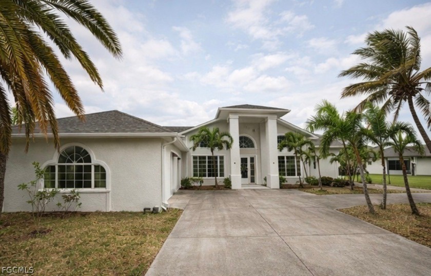 LOCATION, LOCATION!! Spacious 3 bedroom, 2 bath pool home - Beach Home for sale in Cape Coral, Florida on Beachhouse.com