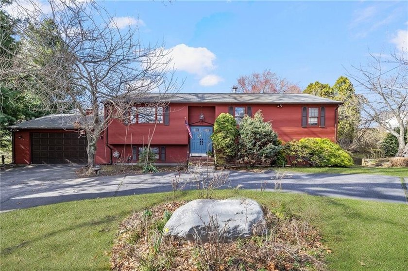 Desirable Warwick Neck location, nestled on a quiet street with - Beach Home for sale in Warwick, Rhode Island on Beachhouse.com
