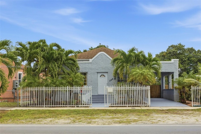 *Impressive, beautiful, and cozy boutique home, tastefully - Beach Home for sale in Miami, Florida on Beachhouse.com